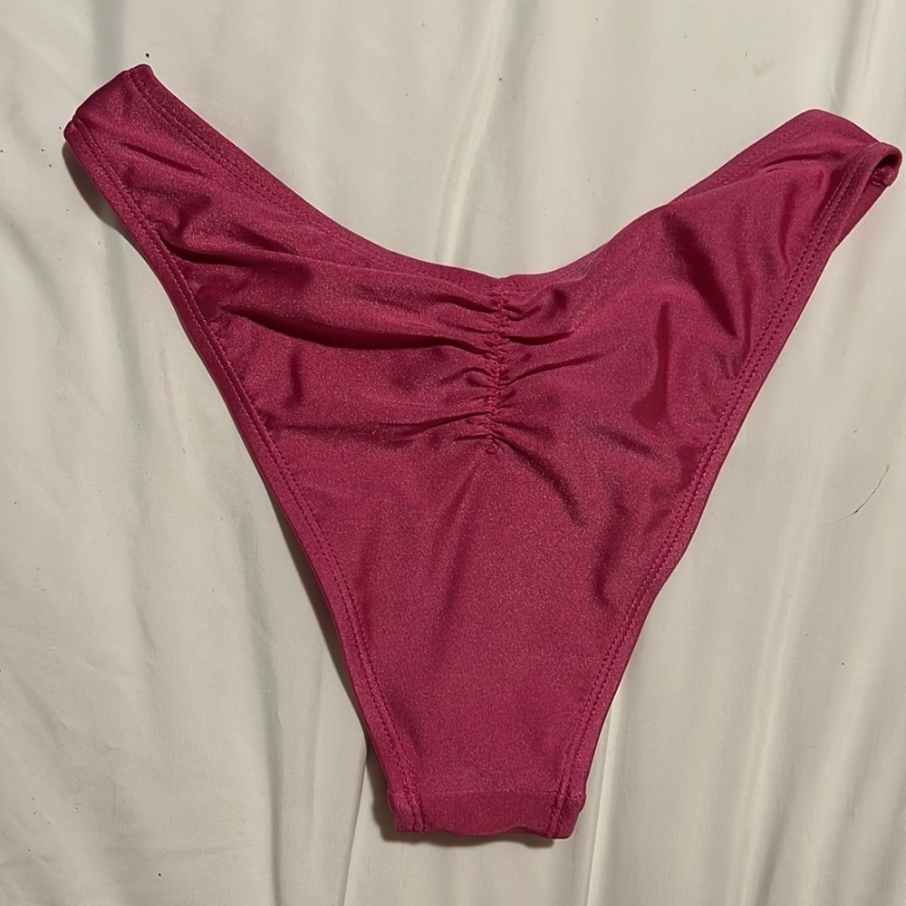 Kendall and Kylie swimwear - Picture 4 of 4